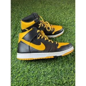 Nike Dunk CMFT Sneakers Mens Size 10.5 University Yellow Black Athletic Shoes